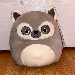 Lauren the lemur squishmallows 8”
